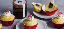 Load image into Gallery viewer, Decora Sugar Decorations - Red Hearts
