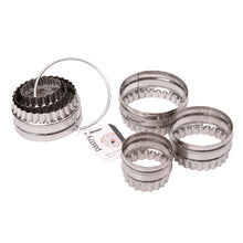 Load image into Gallery viewer, Cookie cutters crinkled and plain set 3 on ring