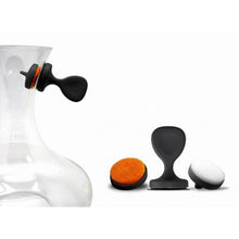 Load image into Gallery viewer, Vin Bouquet Magnetic Decanter Cleaner