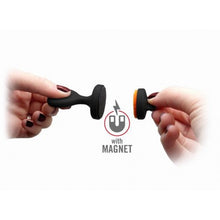 Load image into Gallery viewer, Vin Bouquet Magnetic Decanter Cleaner