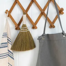 Load image into Gallery viewer, Rex Straw Table Brush