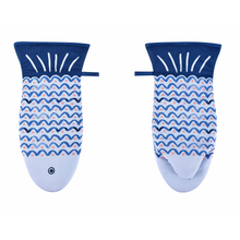 Load image into Gallery viewer, Ulster Weavers Gauntlet - Catch of the Day