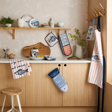 Load image into Gallery viewer, Ulster Weavers Gauntlet - Catch of the Day