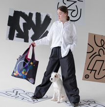 Load image into Gallery viewer, LOQI Wassily Kandinsky Several Circles Recycled Bag