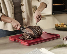 Load image into Gallery viewer, Joseph Joseph New Cut and Carve - Red