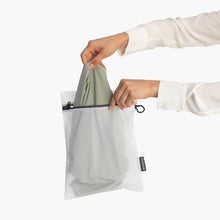 Load image into Gallery viewer, Brabantia wash bags in white and grey