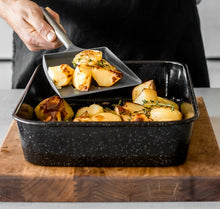 Load image into Gallery viewer, MasterClass Vitreous Enamel Roasting Pan