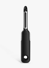 Load image into Gallery viewer, OXO Good Grips Swivel Peeler