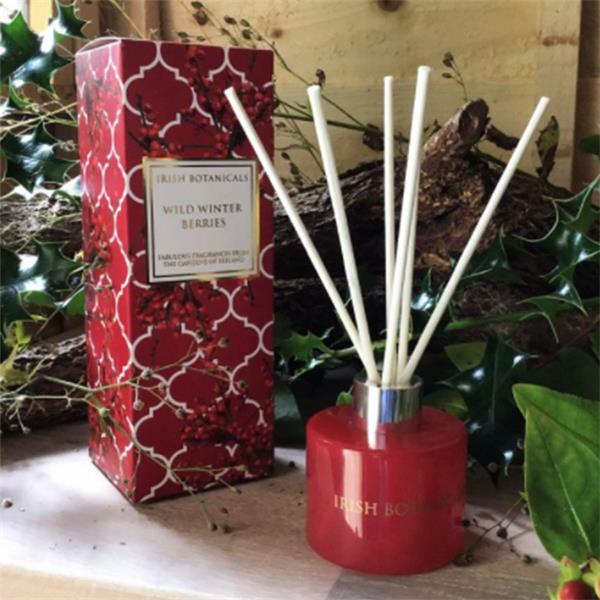 Wild winter berries diffuser