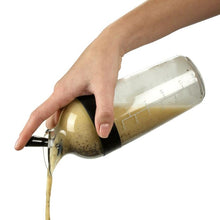Load image into Gallery viewer, OXO Salad Dressing Shaker - 350ml, Black
