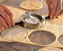 Load image into Gallery viewer, Gefu Ravioli / Pasta-case mould -  Ravenna
