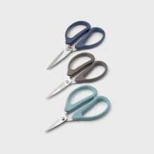 Load image into Gallery viewer, Taylor's Eye Witness 3 Piece Easy Grip Scissor Block Set

