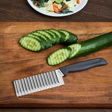 Load image into Gallery viewer, Zyliss Crinkle Cut Knife
