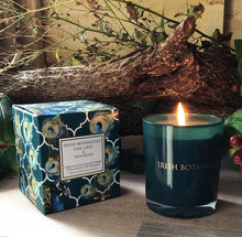 Load image into Gallery viewer, Irish Botanicals Scented Candle - Earl Grey &amp; Primrose
