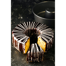 Load image into Gallery viewer, MasterClass Non-Stick Savarin Cake Pan - 8&quot;
