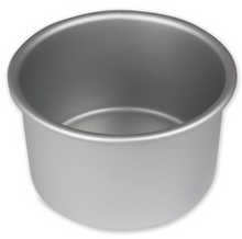 Load image into Gallery viewer, PME Round Cake Pan - 5&quot; x 4&quot;
