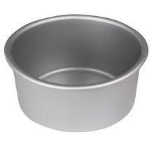 Load image into Gallery viewer, PME Round Cake Pan - 6&quot; x 2&quot;
