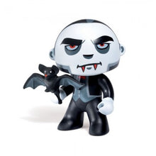 Load image into Gallery viewer, Draculum Arty Toy Figure
