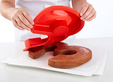 Load image into Gallery viewer, Lekue Silicone Cake Mould - Number 3
