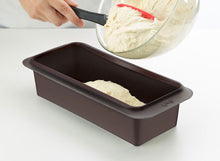 Load image into Gallery viewer, Lekue Silicone Loaf Pan - 25cm
